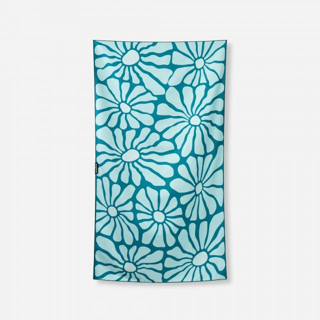 Nomadix Ultralight Towel Lazy Daisy Seafoam Green