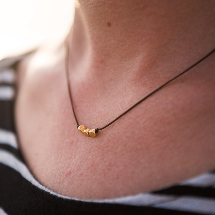 Bronwen Tiny Charm Necklace Soleil / Black